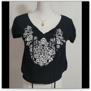 Romeo & Juliet Couture embroidered top with tassels size m
